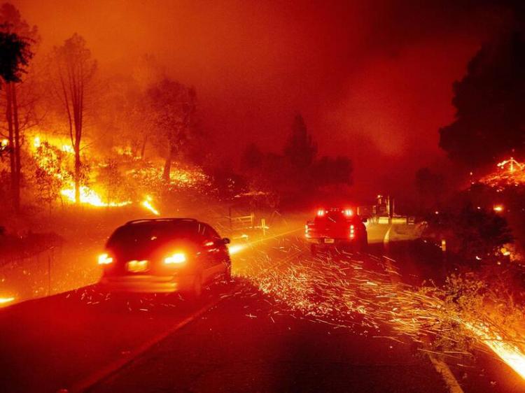 تصاویر آتش سوزی در کالیفرنیا,عکس های آتش سوزی در کالیفرنیا,تصاویر خسارات آتش‌سوزی در ایالت کالیفرنیا