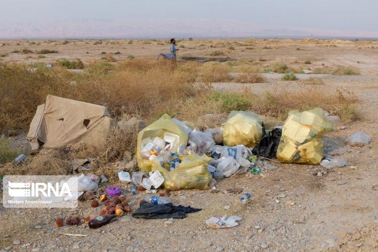 تصاویر انباشت زباله در مهران,عکس های انباشت زباله در مهران,تصاویر مرز بین‌المللی مهران