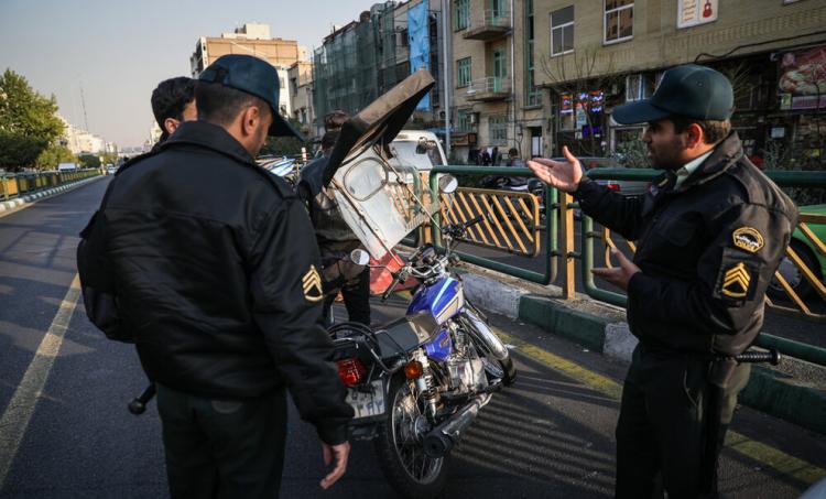 عکسهای موتوسواران متخلف,تصاویر موتوسواران متخلف,تصویر برخورد با موتوسواران متخلف