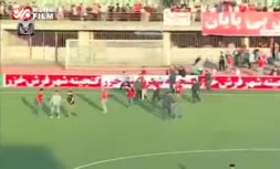 ویدئو/ جنجال در استادیوم سردار جنگل رشت