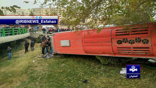 سقوط اتوبوس مسافربری در اصفهان,اخبار حوادث,خبرهای حوادث,حوادث