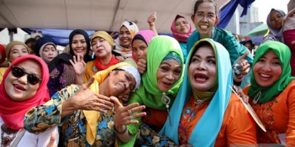 مسابقه ویژه زنان خانهدار در اندونزی مسابقه ویژه زنان خانهدار در اندونزی,اخبار جالب,خبرهای جالب,خواندنی ها و دیدنی ها