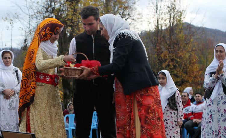 تصاویر عروس بران محلی در جشنواره اربادوشاب,عکس های عروس بران محلی در جشنواره اربادوشاب,تصاویر جشنواره فرهنگی اربادوشاب