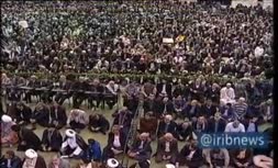 فیلم/ شعار نمازگزاران تهرانی در نماز جمعه : تورم گرانی جواب بده روحانی!