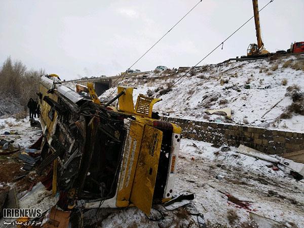 حادثه سقوط اتوبوس در زنجان,اخبار حوادث,خبرهای حوادث,حوادث