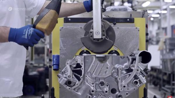 موتور خودروهای بنتلی,اخبار خودرو,خبرهای خودرو,مقایسه خودرو