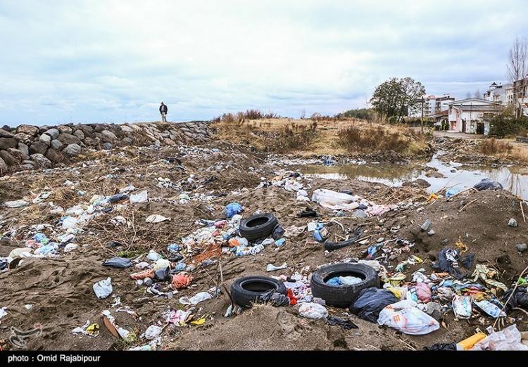 تصاویر زباله در کلاچای گیلان,عکس های انباشته شدن زباله,تصاویر شهرهای ساحلی گیلان