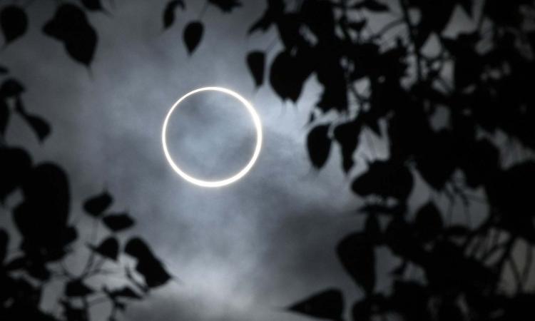 تصاویر خورشیدگرفتگی در ایران تصاویر خورشیدگرفتگی در ایران,عکس های خورشیدگرفتگی در ایران,تصاویر خورشیدگرفتگی حلقوی