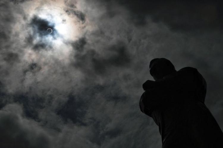 تصاویر خورشیدگرفتگی در ایران تصاویر خورشیدگرفتگی در ایران,عکس های خورشیدگرفتگی در ایران,تصاویر خورشیدگرفتگی حلقوی