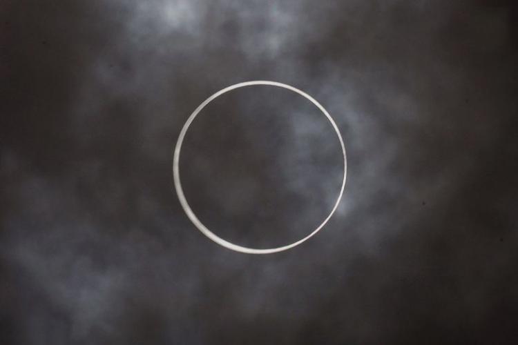 تصاویر خورشیدگرفتگی در ایران تصاویر خورشیدگرفتگی در ایران,عکس های خورشیدگرفتگی در ایران,تصاویر خورشیدگرفتگی حلقوی