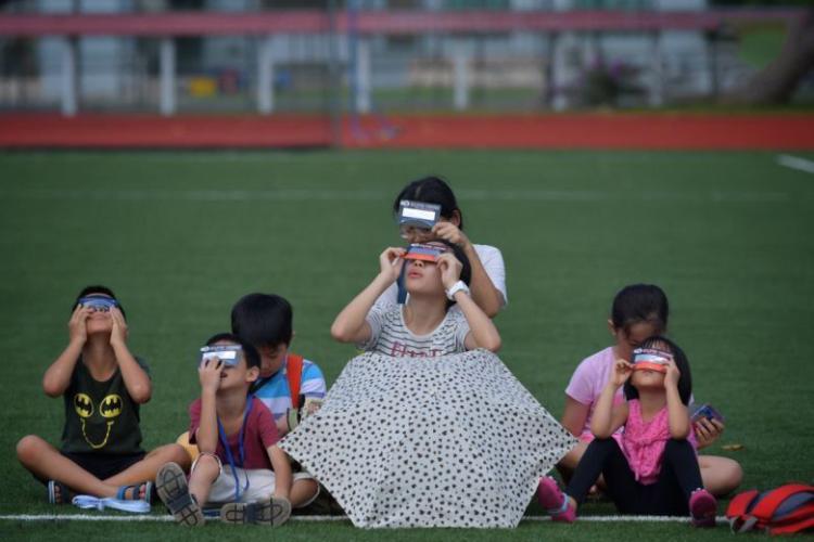 تصاویر خورشیدگرفتگی در ایران تصاویر خورشیدگرفتگی در ایران,عکس های خورشیدگرفتگی در ایران,تصاویر خورشیدگرفتگی حلقوی