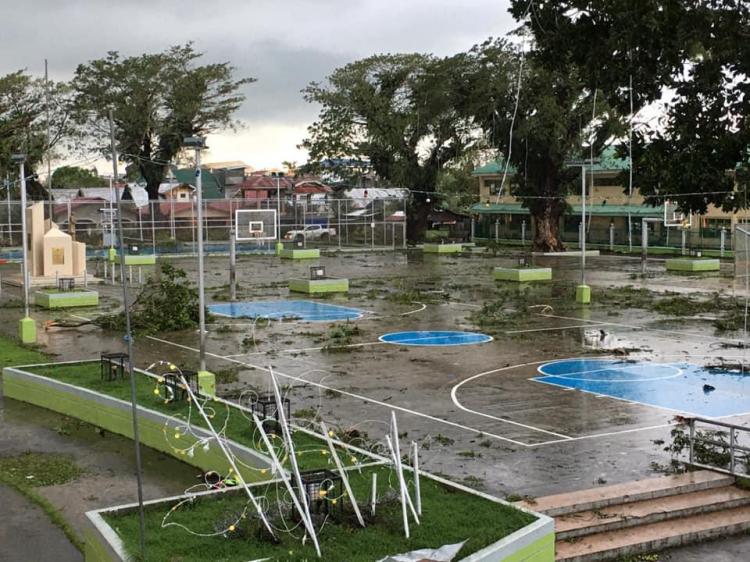 تصاویر وقوع طوفان در شب کریسمس در فیلیپین,عکس های وقوع طوفان در شب کریسمس در فیلیپین,تصاویر میلاد کریسمس