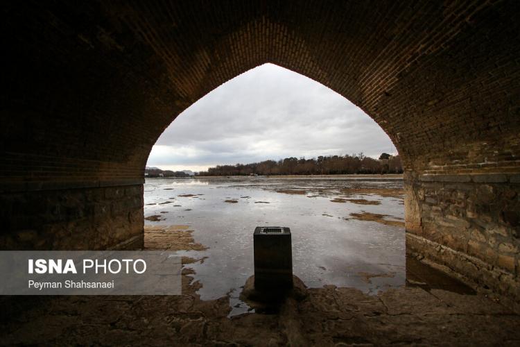 تصاویر زاینده رود,عکس های جاری شدن آب در زاینده رود,تصاویر سی و سه پل اصفهان