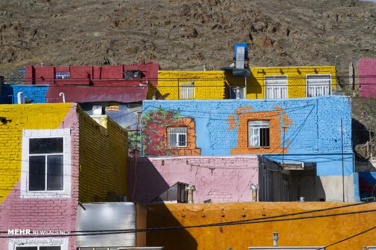 تصاویر خانه‌های رنگارنگ در اراک,عکس های خانه‌های رنگارنگ در اراک,تصاویر دیوار‌های منازل مسکونی شهر اراک