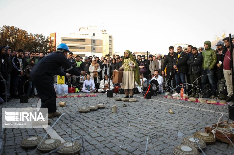 تصاویر نمایش مین در جشنواره بین‌المللی تئاتر فجر,عکس های نمایش مین در جشنواره بین‌المللی تئاتر فجر,تصاویر جشنواره تئاتر فجر