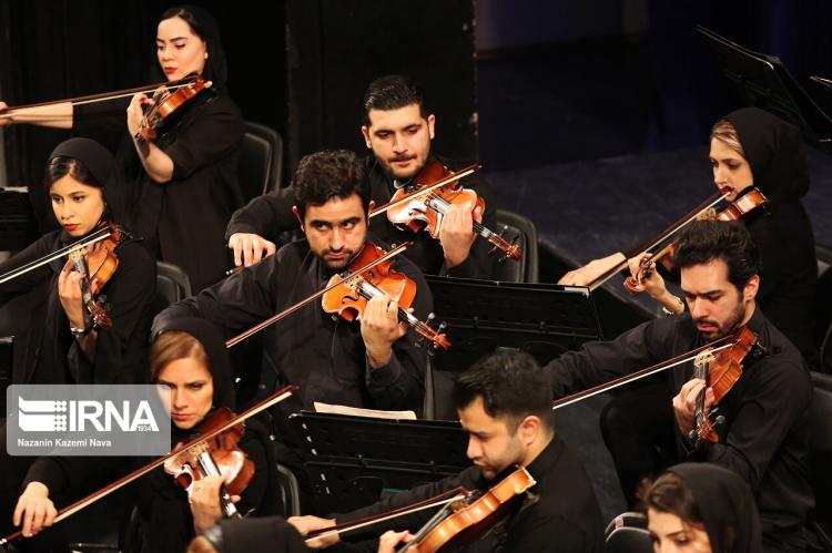 تصاویر اجرای ارکستر سمفونیک تهران,عکس های اجرای ارکستر سمفونیک تهران,تصاویر منوچهر صهبایی