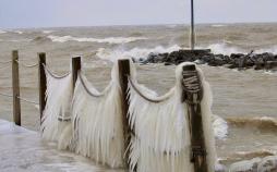 تصاویر یخ زدن خانه ها در منطقه هامبورگ آمریکا,عکس های یخ زدن خانه ها در منطقه هامبورگ آمریکا,تصاویر خانه های منجمد شده