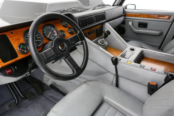 خودروی LM002 وانت لامبورگینی خودروی LM002 وانت لامبورگینی,اخبار خودرو,خبرهای خودرو,مقایسه خودرو