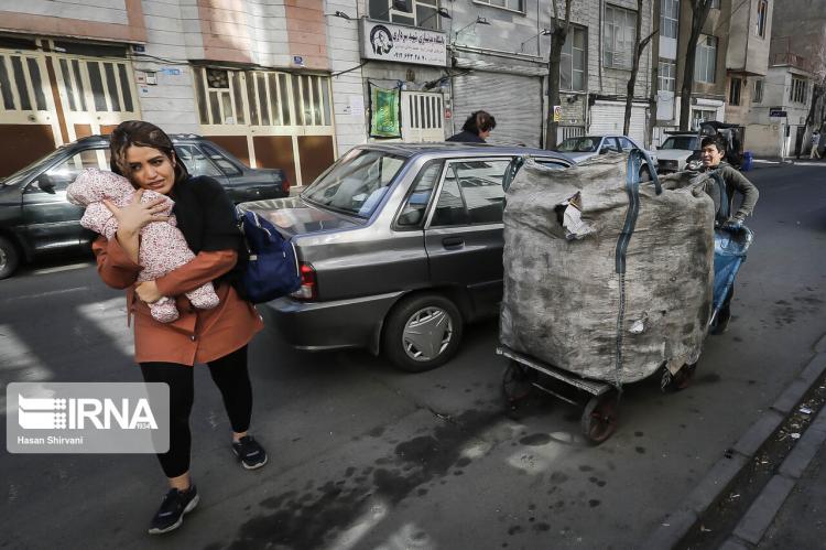 تصاویر خرید و فروش زباله در اطراف تهران,عکس های خرید و فروش زباله,تصاویر فقر در ایران