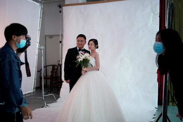 جشن عروسی در ووهان چین,اخبار جالب,خبرهای جالب,خواندنی ها و دیدنی ها