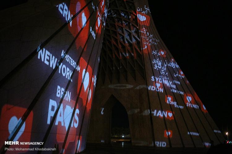 تصاویر نورپردازی سه بعدی برج آزادی,عکس های نورپردازی به دلیل کرونا در برج آزادی,تصاویر نورپردازی 3 بعدی در برج آزادی
