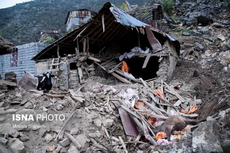 تصاویر ریزش کوه در روستای پیت سرای سوادکوه,عکس های ریزش کوه در سوادکوه,تصاویری از سقوط سنگ در سوادکوه
