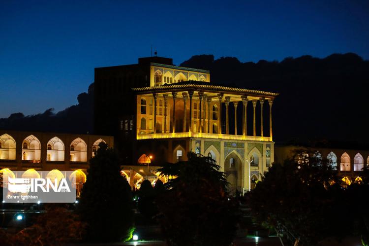 تصاویر میدان امام اصفهان,عکس های فاصله گذاری اجتماعی,تصاویر اصفهان
