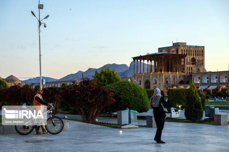 تصاویر میدان امام اصفهان,عکس های فاصله گذاری اجتماعی,تصاویر اصفهان