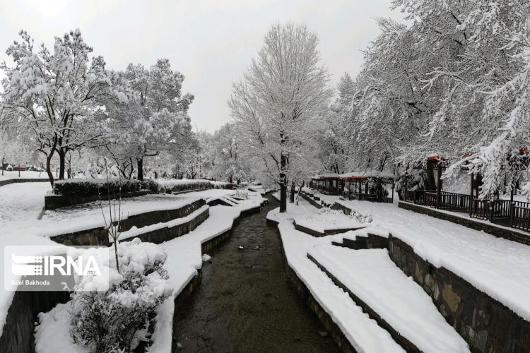 تصاویر بارش برف بهاری در همدان و مازندران,عکس های بارش برف در همدان,عکس های بارش برف در مازندران