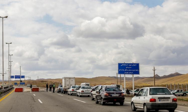 تصاویر جلوگیری از ورود خودروهای غیربومی به تهران تصاویر جلوگیری از ورود خودروهای غیربومی به تهران,عکس های طرح فاصله گذاری اجتماعی,تصاویر اتوبان تهران قم در روزهای کرونایی