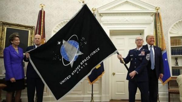 رونمایی از پرچم 'نیروی فضایی' آمریکا,اخبار سیاسی,خبرهای سیاسی,اخبار بین الملل
