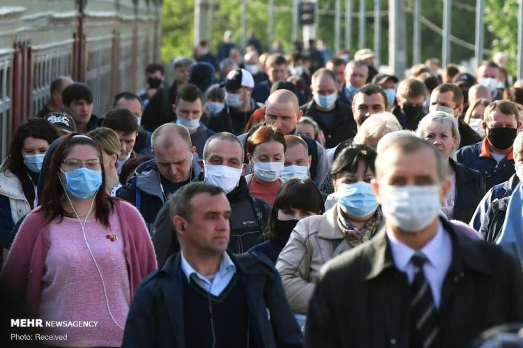 تصاویر ماسک زدن اجباری در مسکو و سن پترزبورگ,عکس های ماسک زدن مردم روسیه,تصاویری از ماسک زدن اجباری مردم روسیه