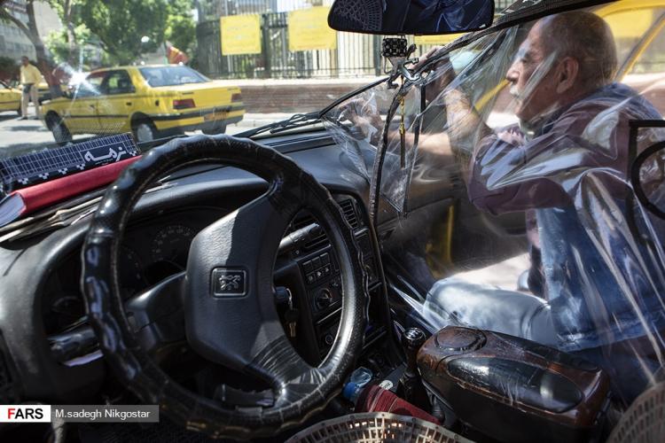 تصاویر تاکسی‌سواری با کرونا,عکس های قوانین در تاکسی در شرایط کرونایی,عکس های وضعیت تاکسی ها در روزهای کرونایی