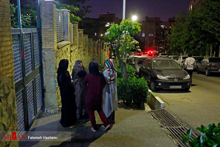 تصاویر زلزله تهران,عکس های مردم بعد از وقوع زلزله در تهران,تصاویر مردم تهران در خیابان بعد از زلزله