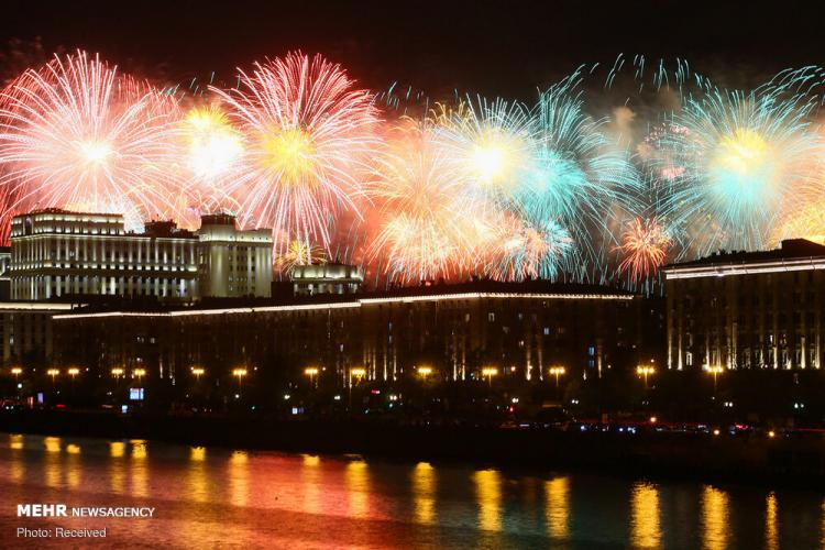 تصاویر جشن روز پیروزی زیر سایه کرونا در روسیه,عکس های جشن پیروزی در روسیه,تصاویری از جشن پیروزی در روسیه در شرایط کرونایی