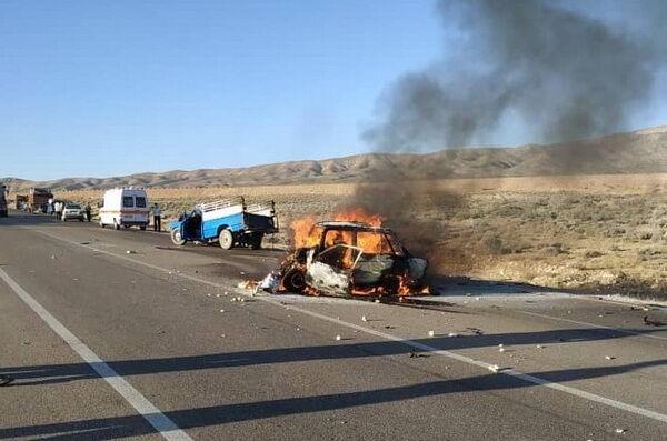 آتش حادثه رانندگی در فارس,اخبار حوادث,خبرهای حوادث,حوادث