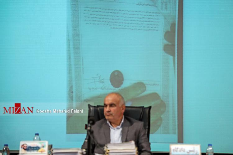 تصاویر چهارمین جلسه رسیدگی به اتهامات اکبر طبری,عکس های دادگاه اکبر طبری,تصاویری از دادگاه چهارم اکبر طبری