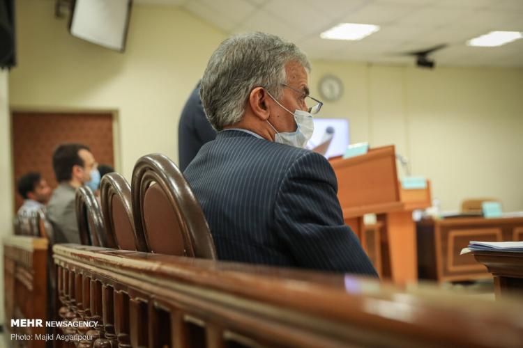 تصاویر چهارمین جلسه رسیدگی به اتهامات عباس ایروانی,عکس های دادگاه عباس ایروانی,تصاویری از جلسه چهارم دادگاه عباس ایروانی