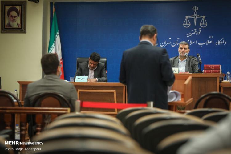تصاویر چهارمین جلسه رسیدگی به اتهامات عباس ایروانی,عکس های دادگاه عباس ایروانی,تصاویری از جلسه چهارم دادگاه عباس ایروانی