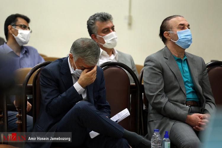 تصاویر پنجمین جلسه رسیدگی به اتهامات عباس ایروانی,عکس های دادگاه عباس ایروانی,تصاویری از جلسه پنجم دادگاه عباس ایروانی