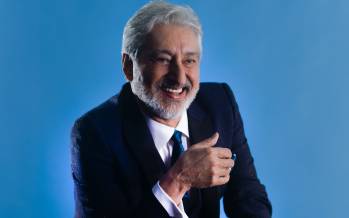 'ابی' پس از ۵۰ سال برای کمک به یونیسف ریش خود را تراشید/ عکس تراشیده شدن ریش ابی,اخبار هنرمندان,خبرهای هنرمندان,بازیگران سینما و تلویزیون