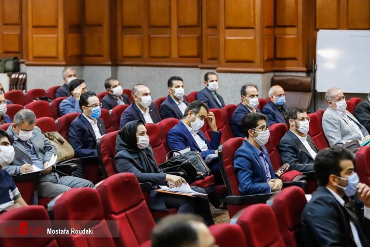تصاویر سومین جلسه دادگاه برخی از مدیران سابق بانک مرکزی,عکس دادگاه مدیران سابق بانک مرکزی,تصاویری از کیف اعجاب انگیز رشوه‌های میلیاردی بدهکاران ارزی