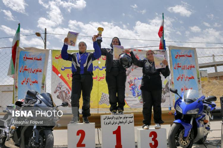 تصاویر اولین دوره مسابقات موتور ریس در تبریز,عکس های موتور ریس در تبریز,تصاویر مسابقات موتورسواری در تبریز