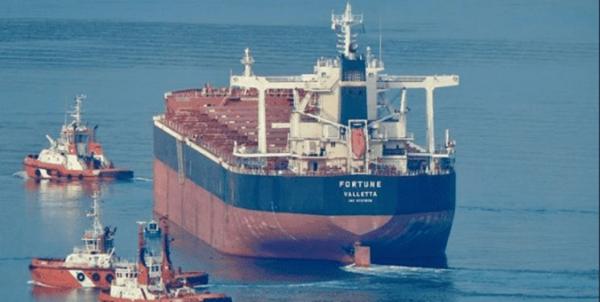 خلع پرچم ۴ نفت‌کش به دلیل نقض تحریم‌های ایران,اخبار سیاسی,خبرهای سیاسی,سیاست خارجی