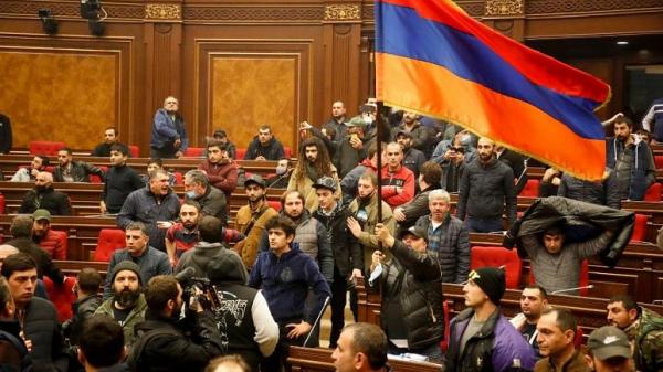 حمله مخالفان آتش بس پارلمان ارمنستان,اخبار سیاسی,خبرهای سیاسی,اخبار بین الملل