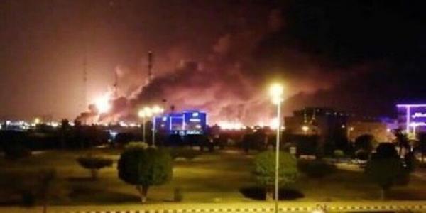 آتش‌سوزی گسترده در پایانه نفتی عربستان,اخبار سیاسی,خبرهای سیاسی,خاورمیانه