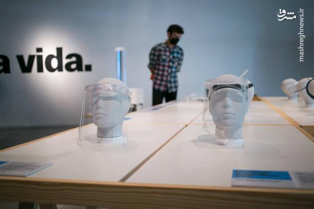 تصاویر ماسک‌های طراحی شده برای مقابله با کرونا,عکس های ماسک برای کرونا,تصاویری از نمایشگاه ماسک کرونا در بارسلونا