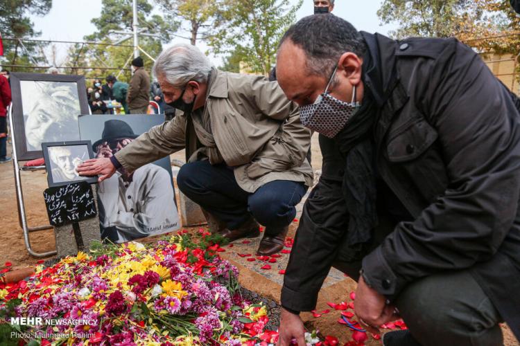 تصاویر مراسم خاکسپاری پیکر مرحوم کامبوزیا پرتوی,عکس های تشییع پیکر کامبوزیا پرتوی,تصاویر مراسم تشییع جنازه کامبوزیا پرتوی