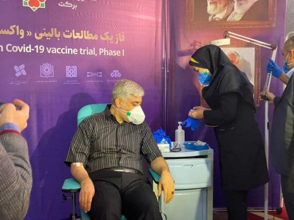 سعید نمکی,تصویری از دومین داوطلب تزریق واکسن کرونا