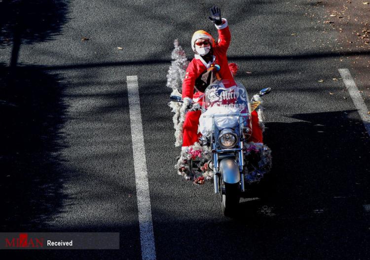 تصاویر بابانوئل‌ها در رژه موتوری,عکس های کریسمسی در زاپن,تصاویر رژه بابانوئل ها در کشور ژاپن